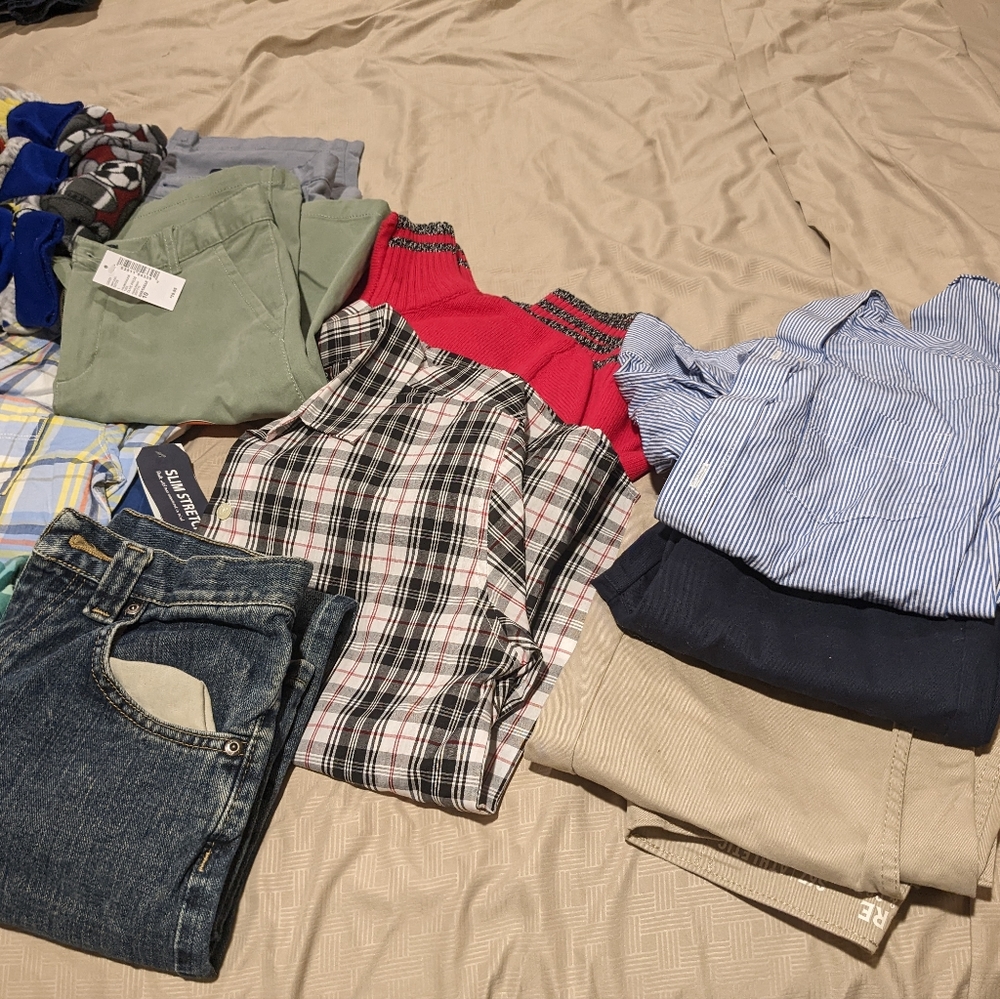 Boys size 10/12 LOT of 57